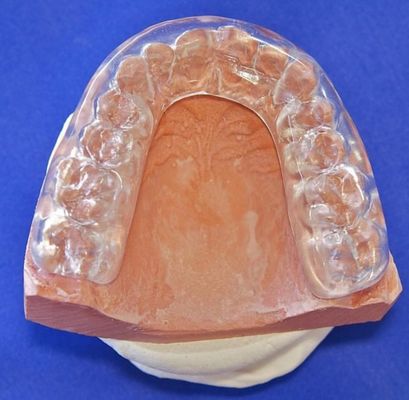 شراء نصف صلبة ناعمة واقية الفم الغطاء الأسنان مريحة معتمدة من قبل FDA التصنيع عبر الإنترنت