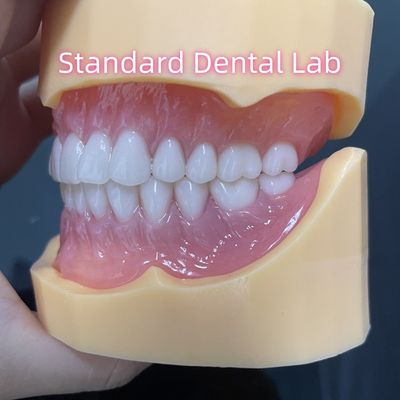 أطقم أسنان دائمة أسنان أكريليك كاملة الأقواس الأسنان القابلة للإزالة الجزئية