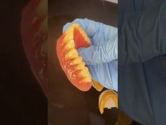 الأسنان الكاملة العلوية والسفلية الأسنان الجزئية الأكريلية الأسنان الزهرية اللون الوردي